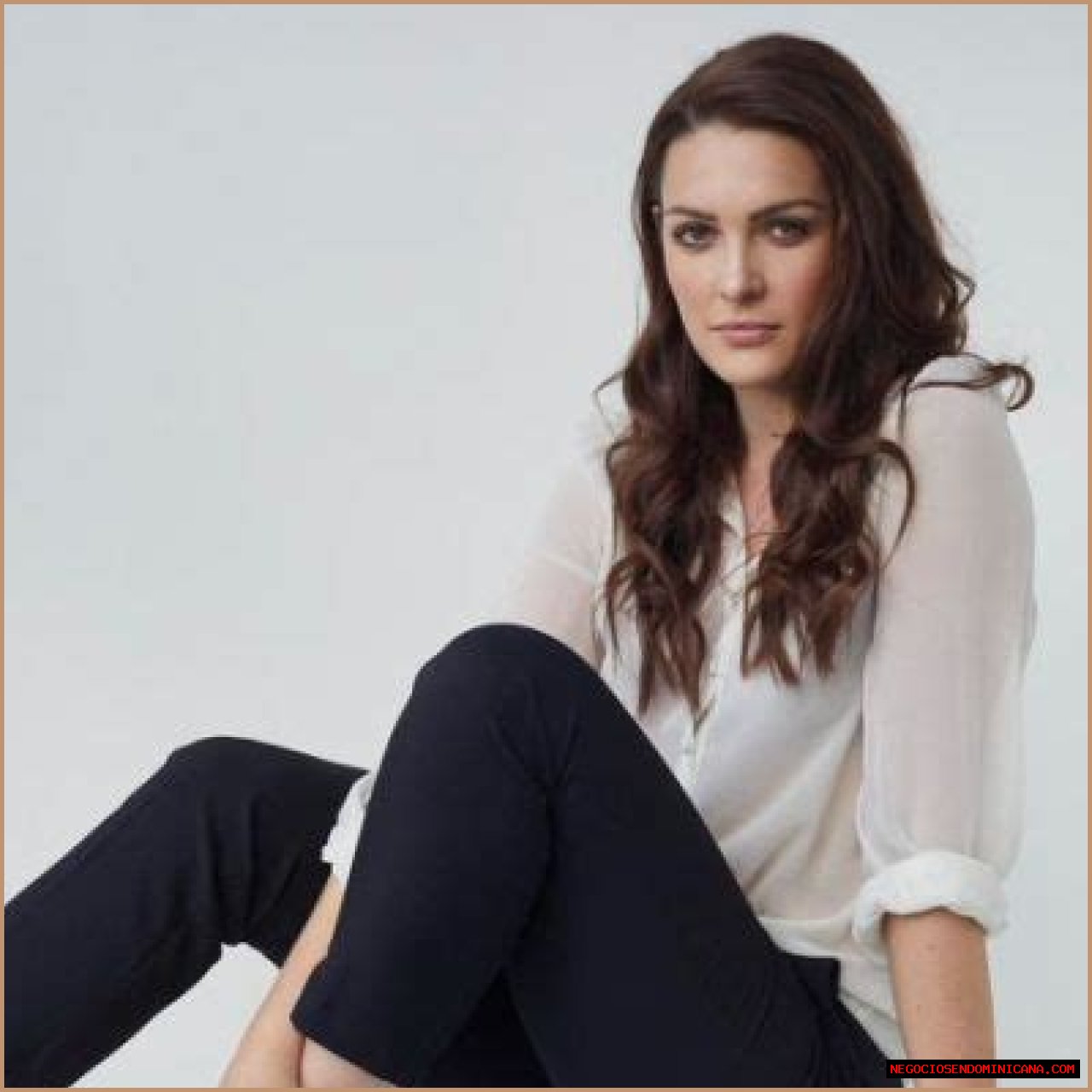 Anna Passey- Wiki, Age, Height, Net Worth, Husband, Ethnicity