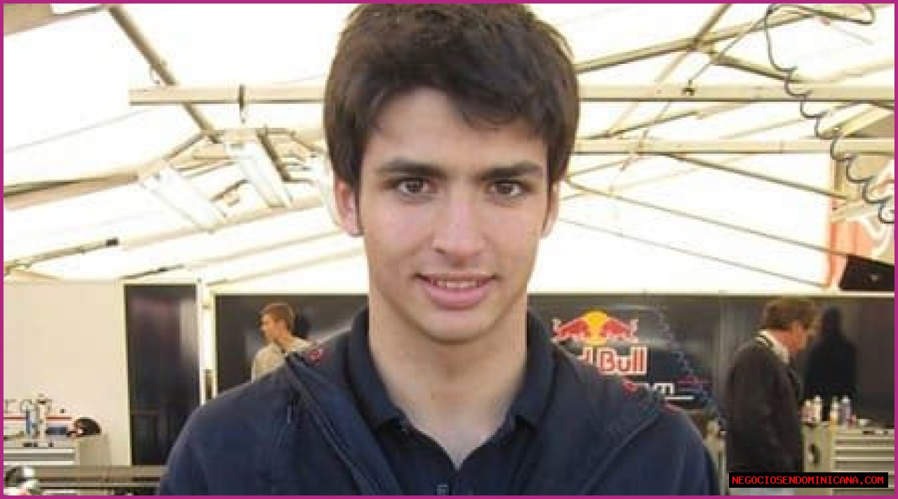 Carlos Sainz Jr. Height, Weight, Age, Girlfriend, Family, Facts, Biography