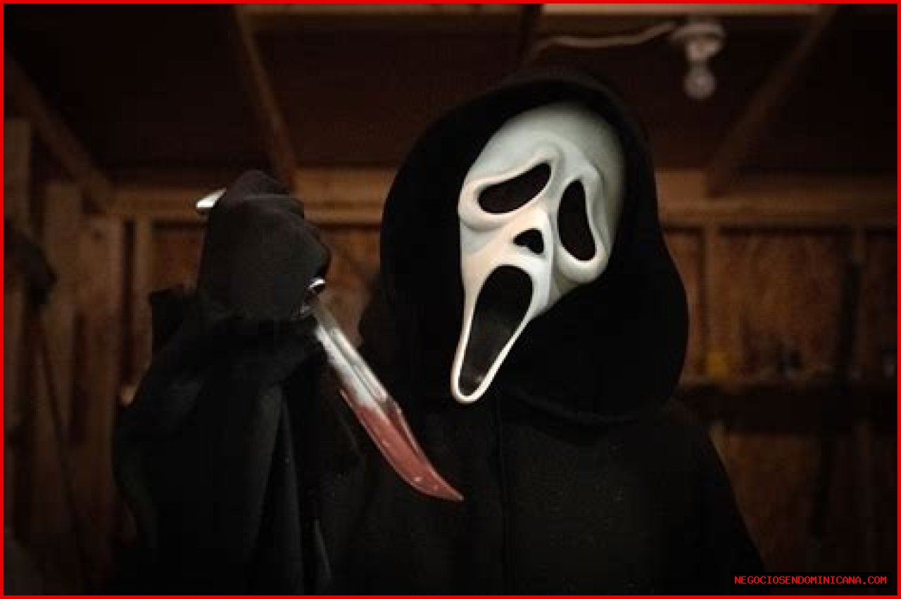 Every Star Who Was Revealed As Ghostface in ‘Scream’ Franchise