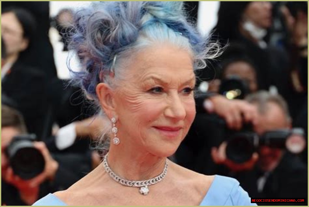 Helen Mirren Biography, Age, Height, Husband, Net Worth, Family