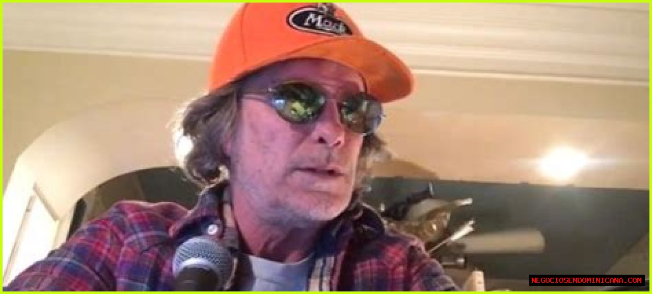 Here's What We Know About Johnny Hardwick's Cause of Death