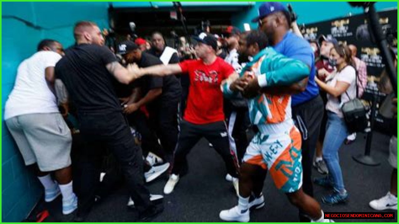 Jake Paul's company responds to Floyd Mayweather's reason for not paying Logan