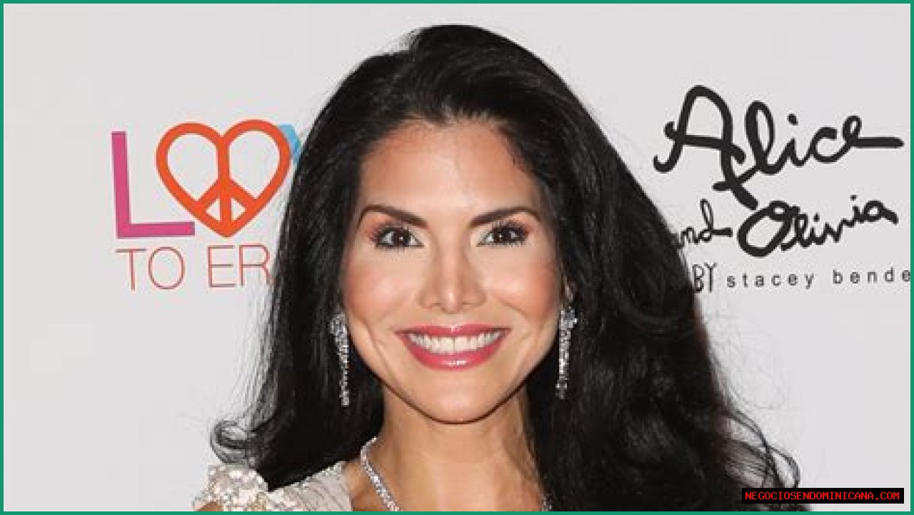 Joyce Giraud From 'RHOBH' 'Memba Her?!