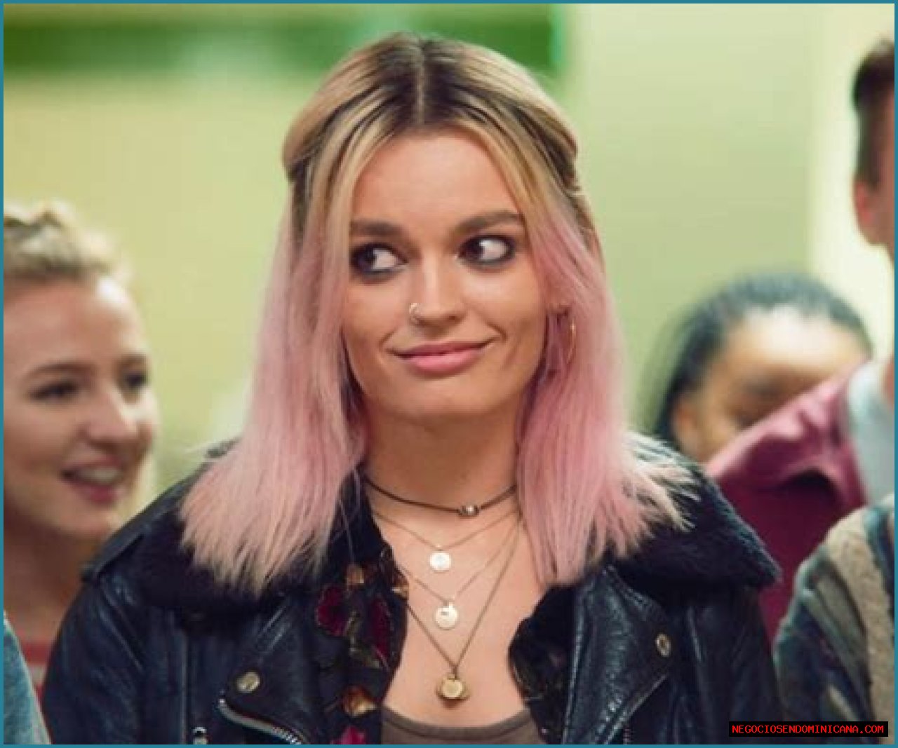 'Sex Education's Emma Mackey Doesn't Want to Be Compared to Margot Robbie Anymore